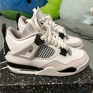 COPY - Jordan 4 military black